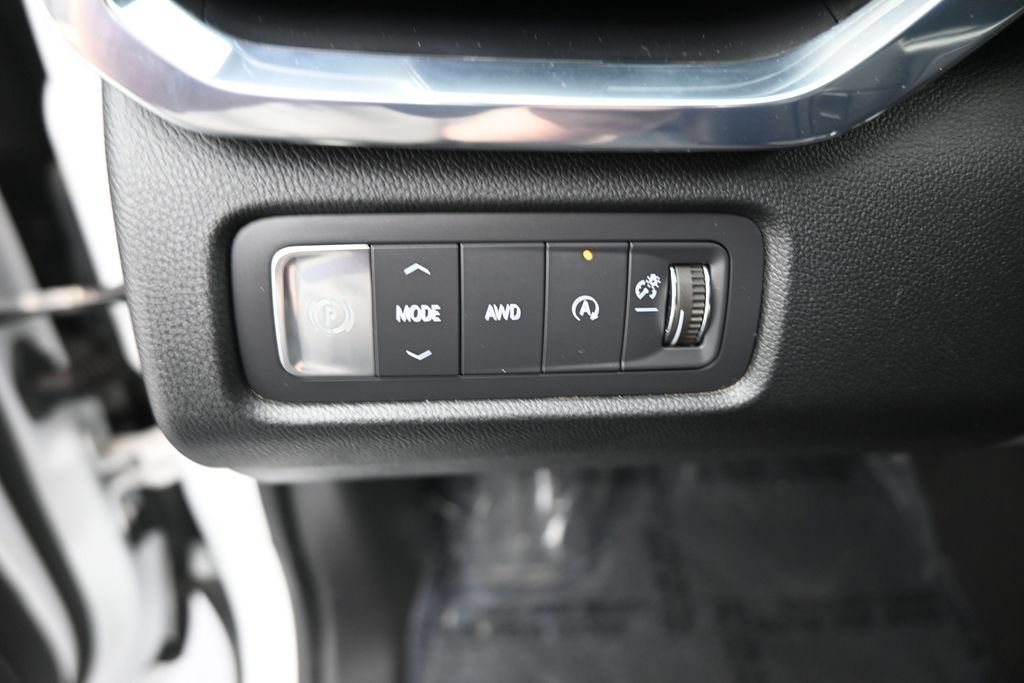 Used 2025 GMC Acadia Elevation w/ Elevation Premium Package AWD/4WD image 12
