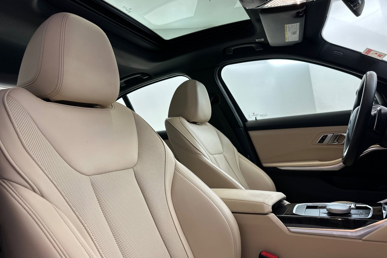 Certified 2023 BMW 330i Sedan w/ Premium Package image 30