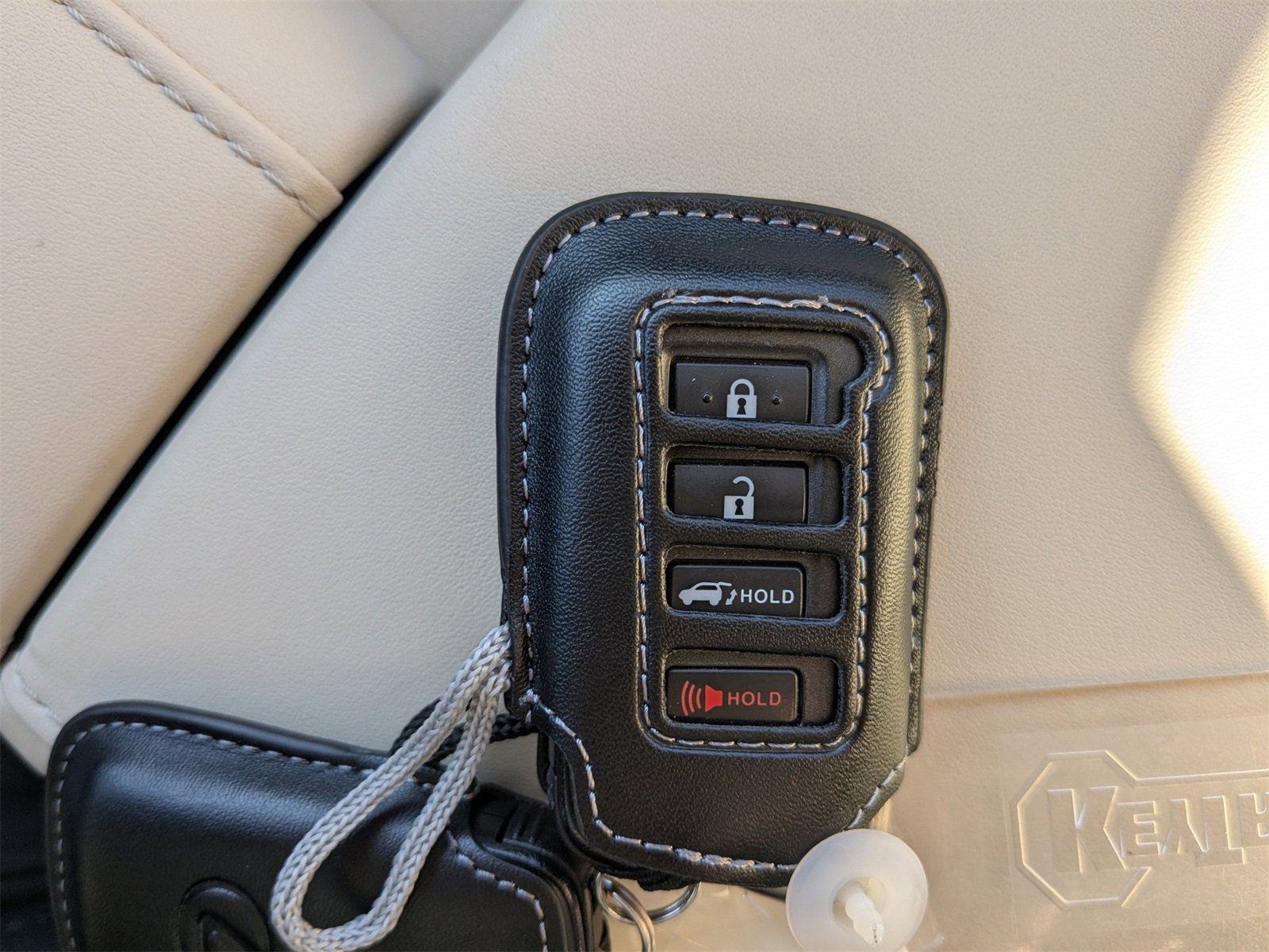 Used 2022 Lexus RX 350L Premium w/ Premium Package image 35