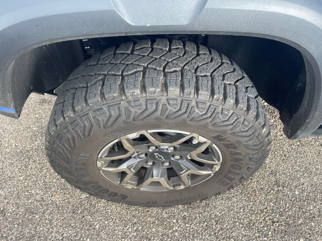 Used 2025 Chevrolet Colorado ZR2 AWD/4WD image 22