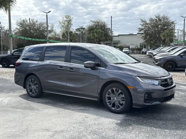 New 2026 Honda Odyssey Touring image 5