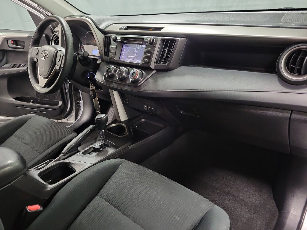 Used 2016 Toyota RAV4 LE AWD/4WD image 31