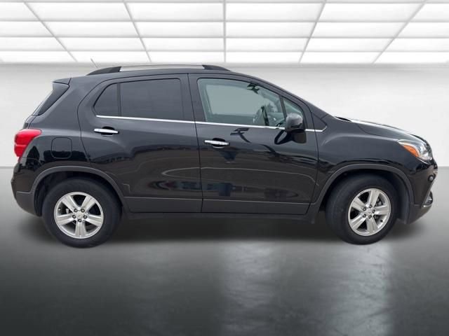 Used 2020 Chevrolet Trax LT w/ LT Convenience Package image 7