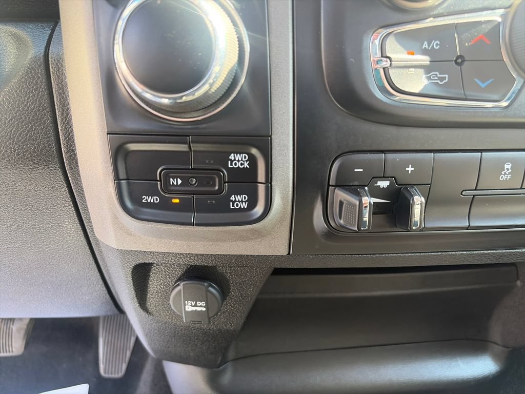 Used 2024 RAM 1500 Tradesman w/ Chrome Plus Package AWD/4WD image 32