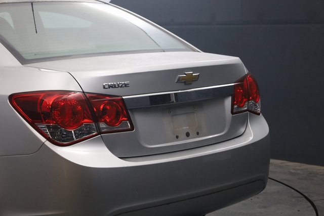 Used 2016 Chevrolet Cruze LS image 7