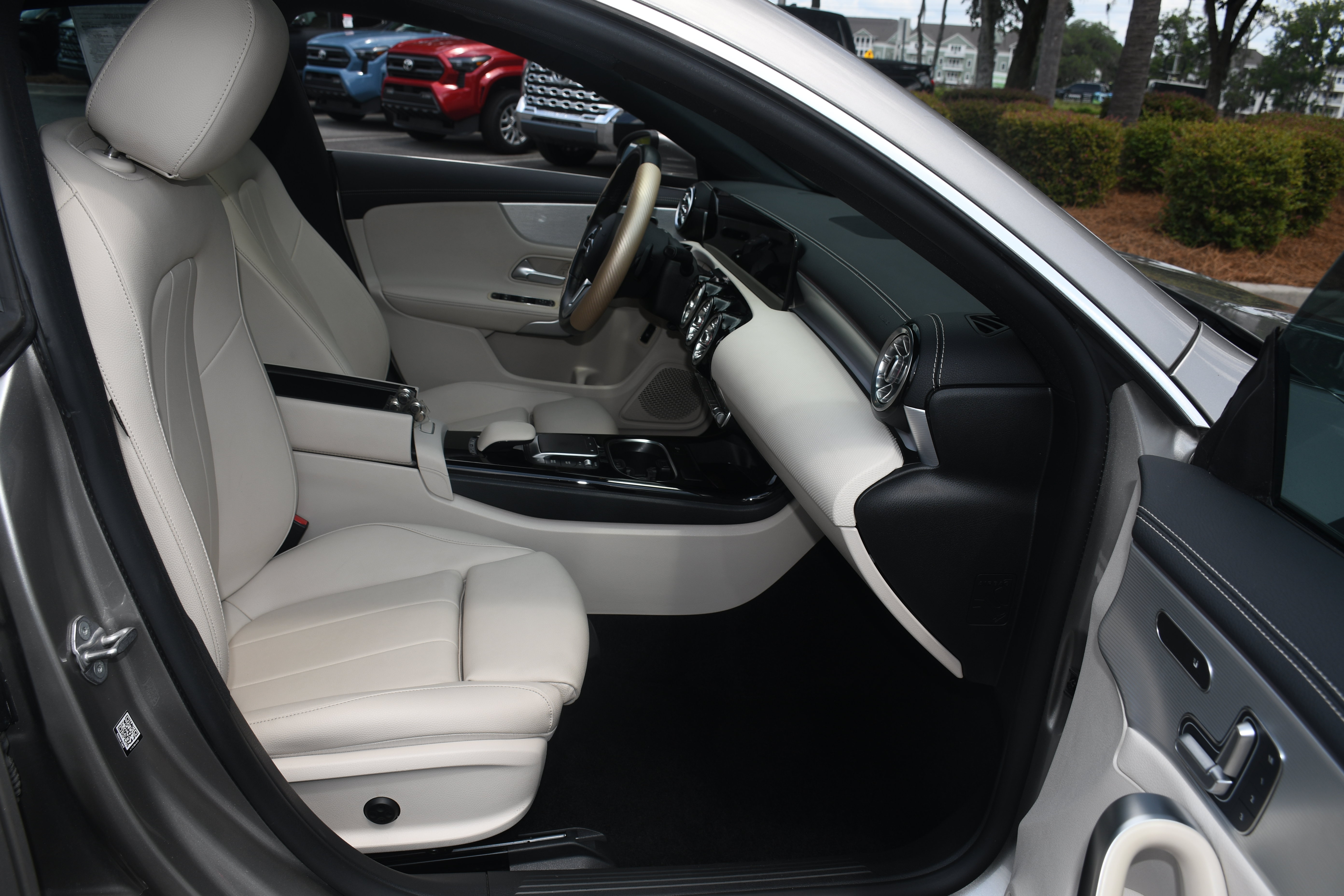Used 2021 Mercedes-Benz CLA 250 image 21