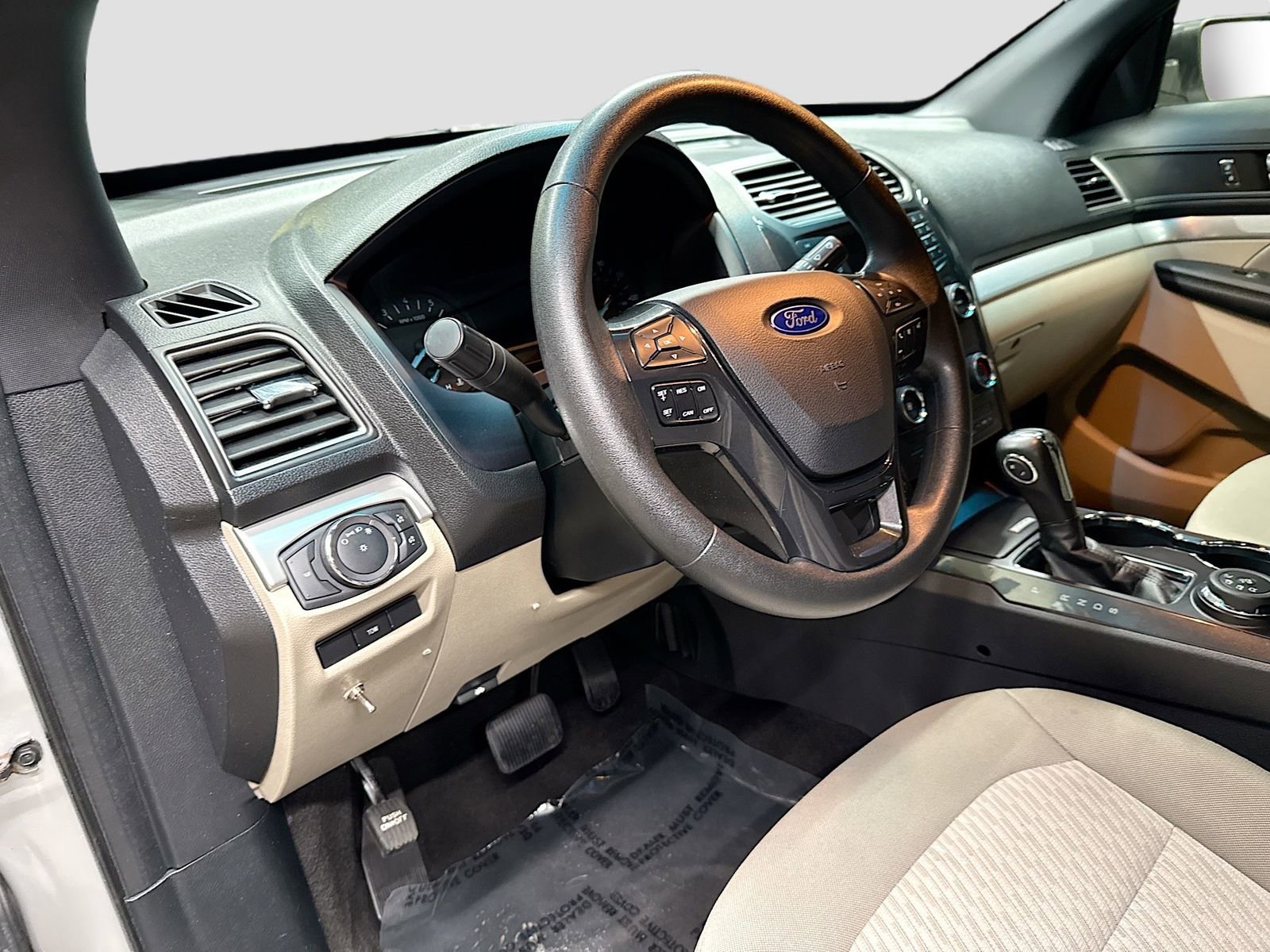 Used 2019 Ford Explorer 4WD w/ Class III Trailer Tow Package image 10