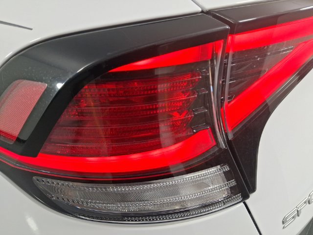 Used 2024 Kia Sportage EX FWD image 30