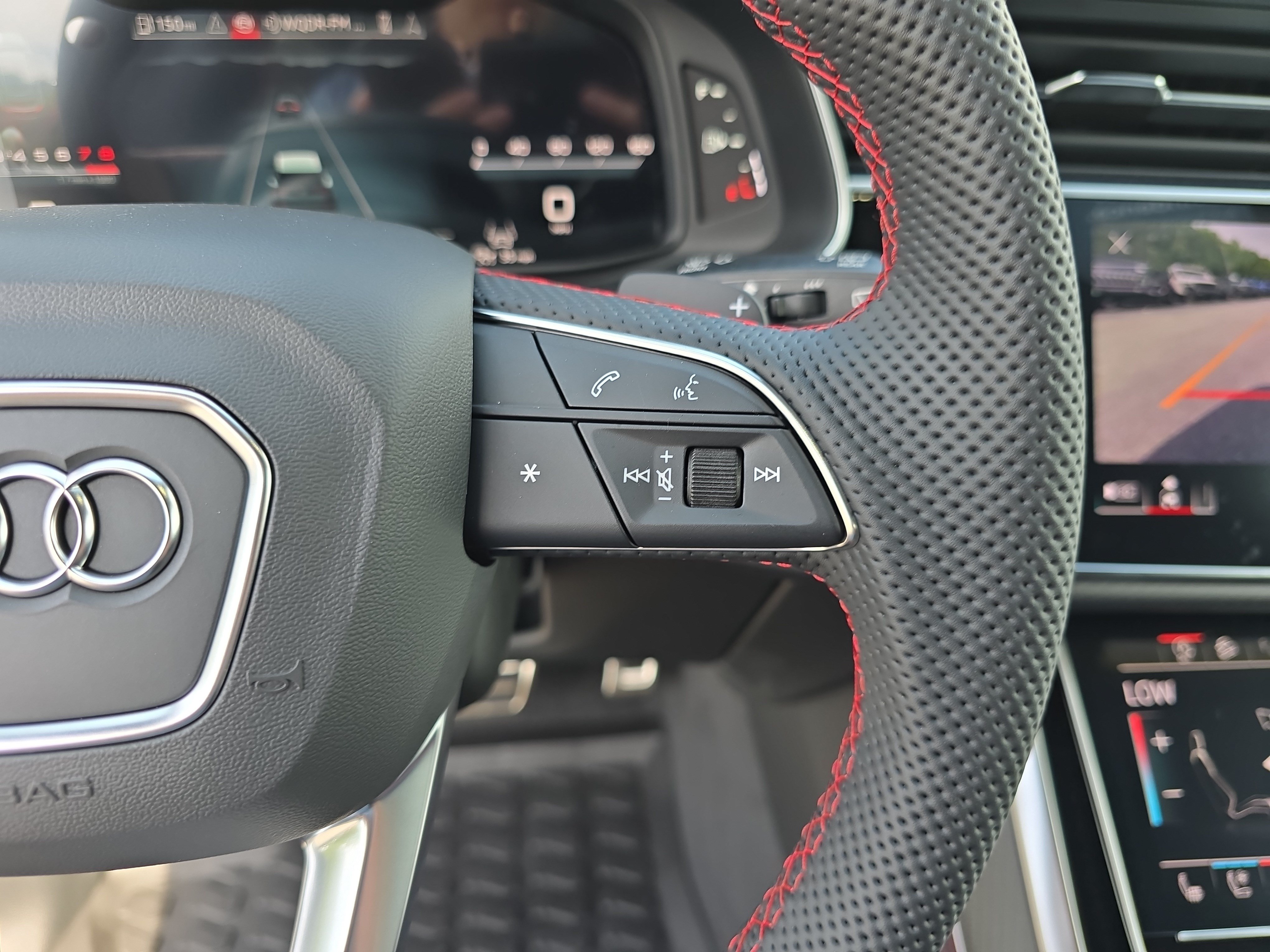New 2026 Audi SQ8 Prestige AWD/4WD image 18