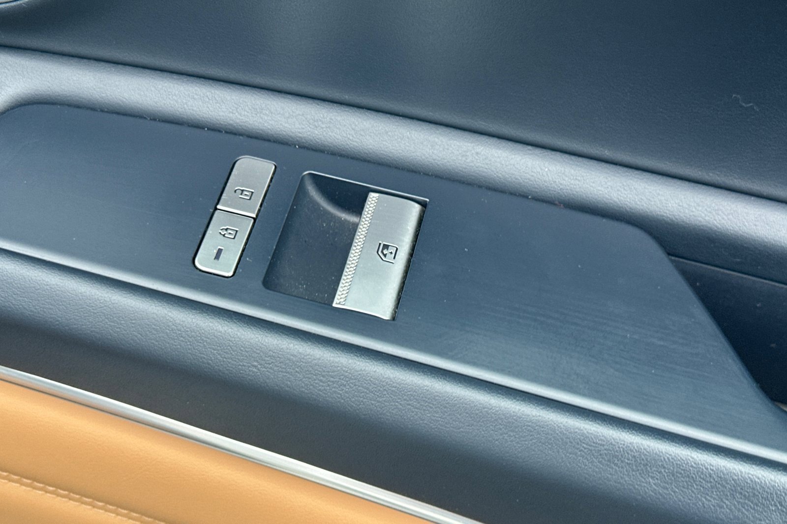 Used 2023 Genesis GV80 2.5T w/ Advanced Package image 21