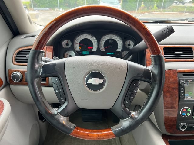 Used 2007 Chevrolet Avalanche LTZ w/ LTZ Preferred Equipment Group RWD image 18