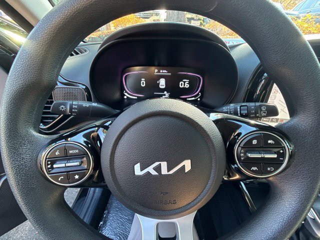 Used 2023 Kia Soul S FWD image 9
