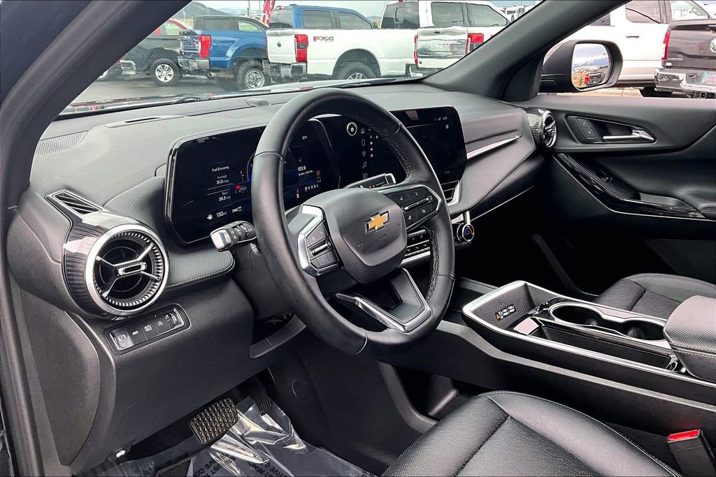 Used 2025 Chevrolet Equinox LT w/ Convenience Package II image 14