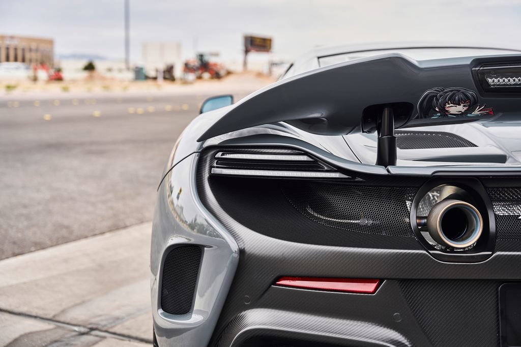 Used 2016 McLaren 675LT Coupe RWD image 18