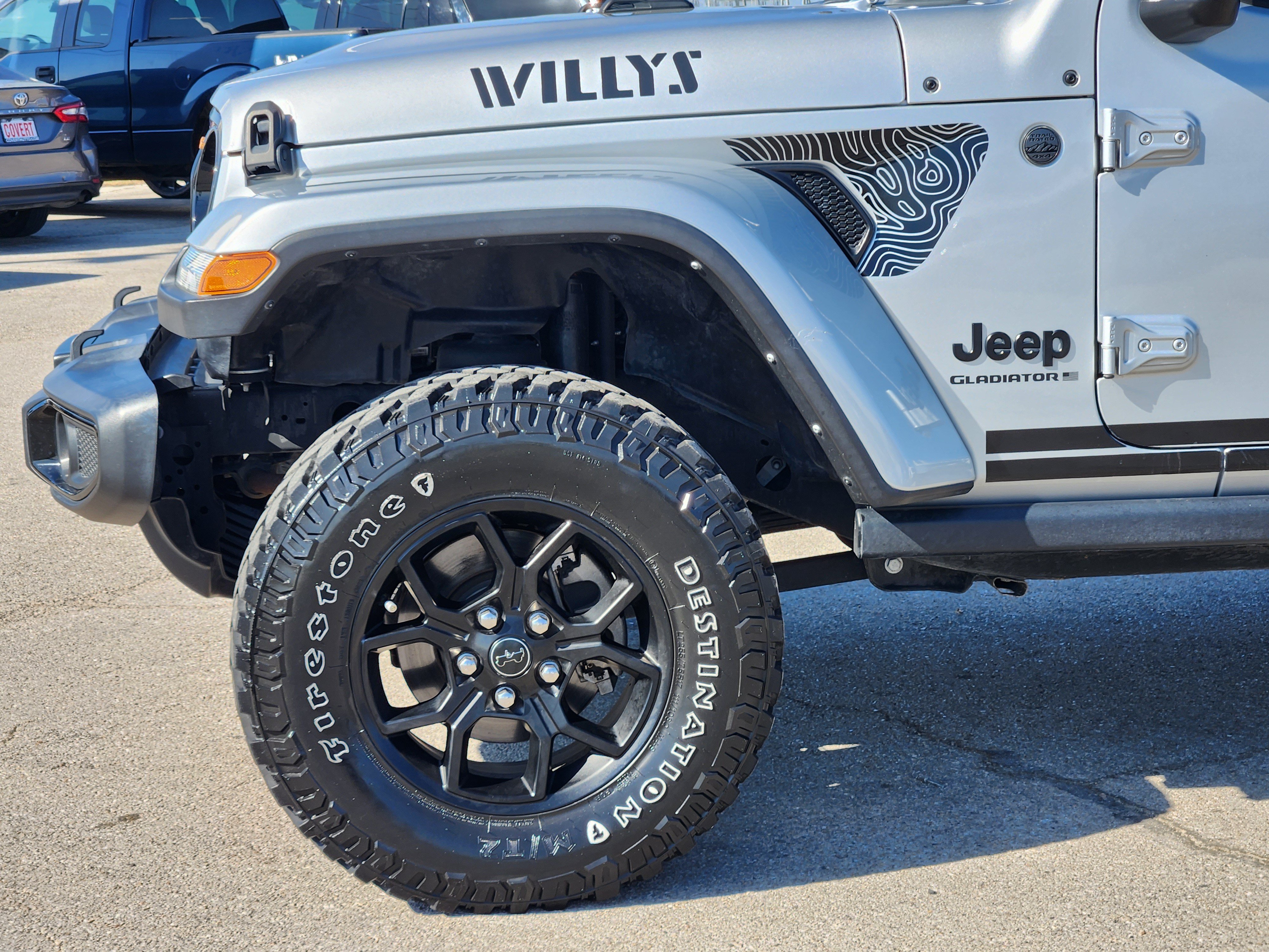 Used 2024 Jeep Gladiator Sport AWD/4WD image 9