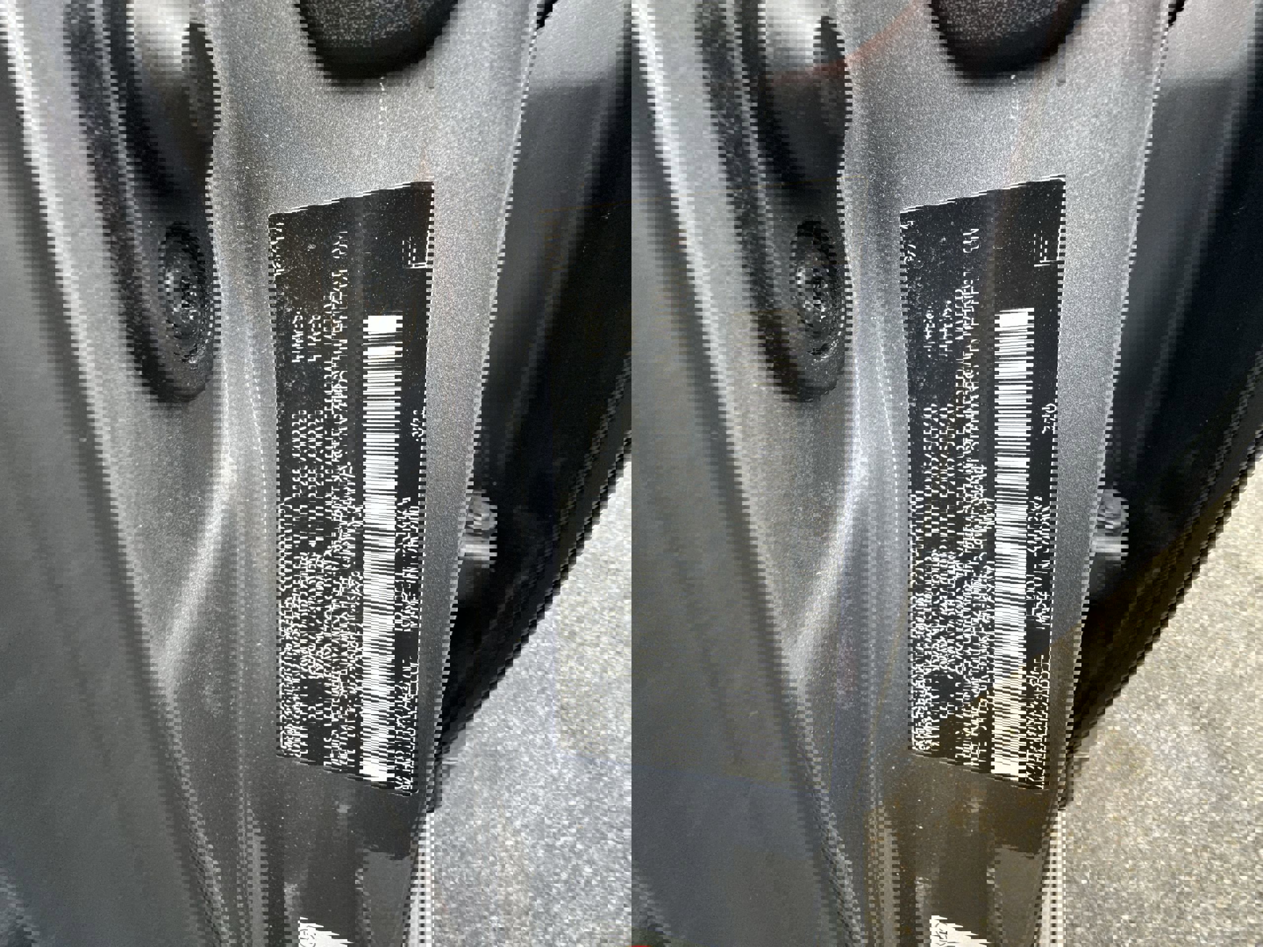 Used 2015 Lexus LX 570 4WD w/ Luxury Package image 35