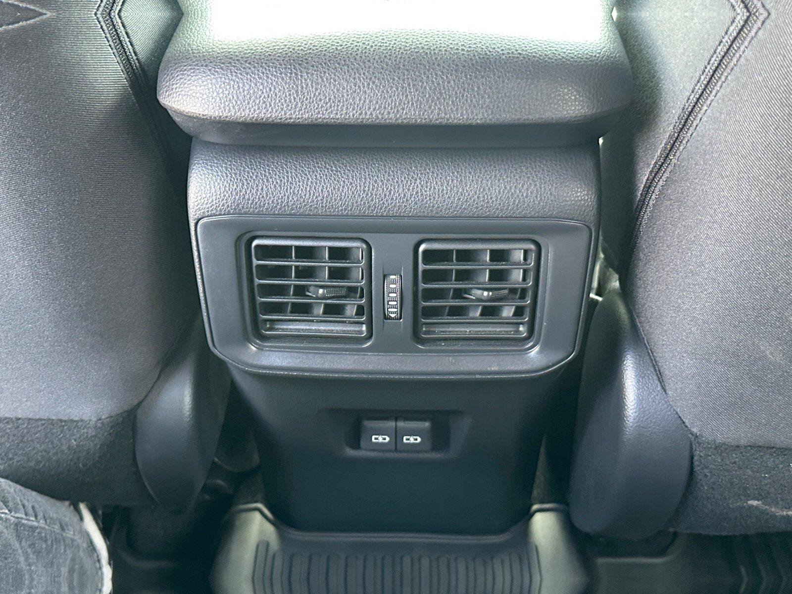 Used 2023 Toyota RAV4 SE w/ Convenience Package AWD/4WD image 6