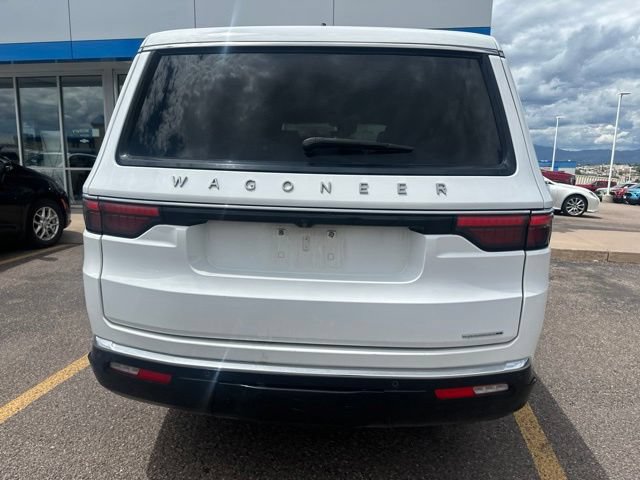 Used 2024 Jeep Wagoneer L Series II w/ Flexible Seating Group AWD/4WD image 5