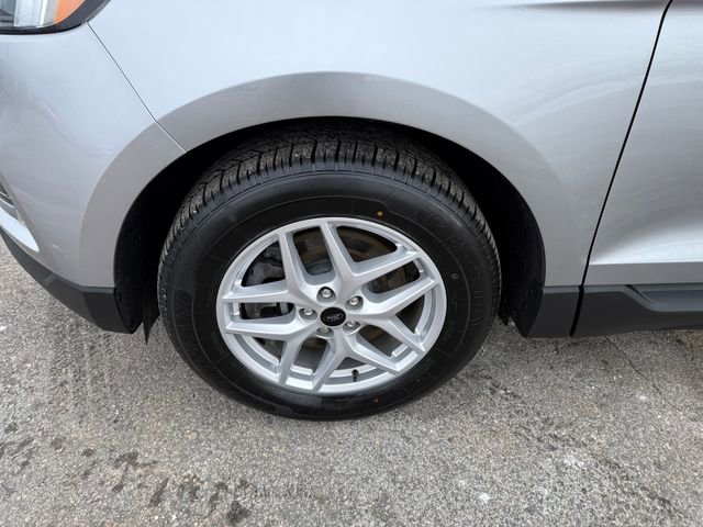 Used 2024 Ford Edge SEL w/ Convenience Package image 24
