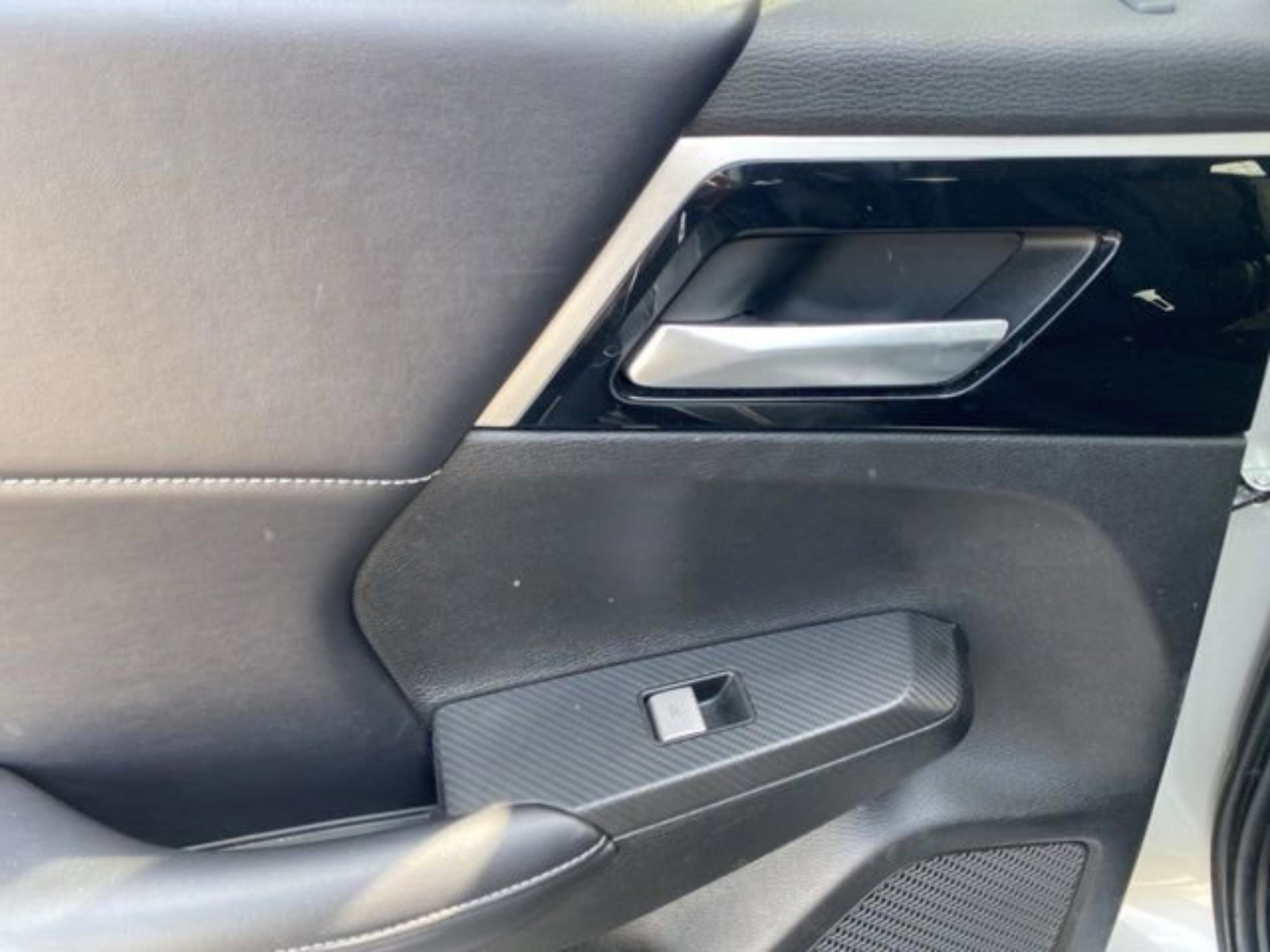 Used 2024 Mitsubishi Outlander SE FWD image 25