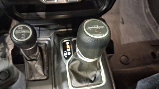 Used 2021 Jeep Gladiator Sport image 29