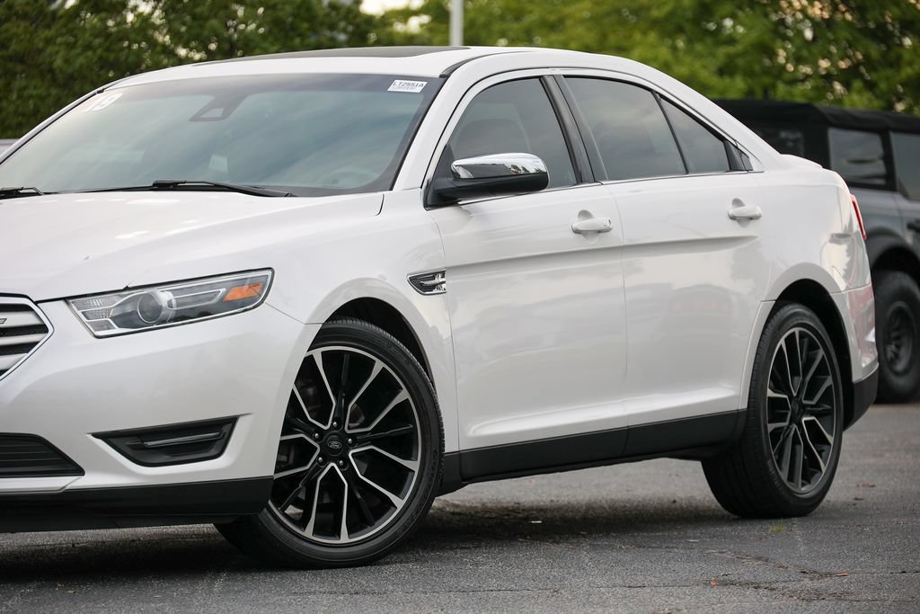 Used 2019 Ford Taurus Limited AWD/4WD image 19