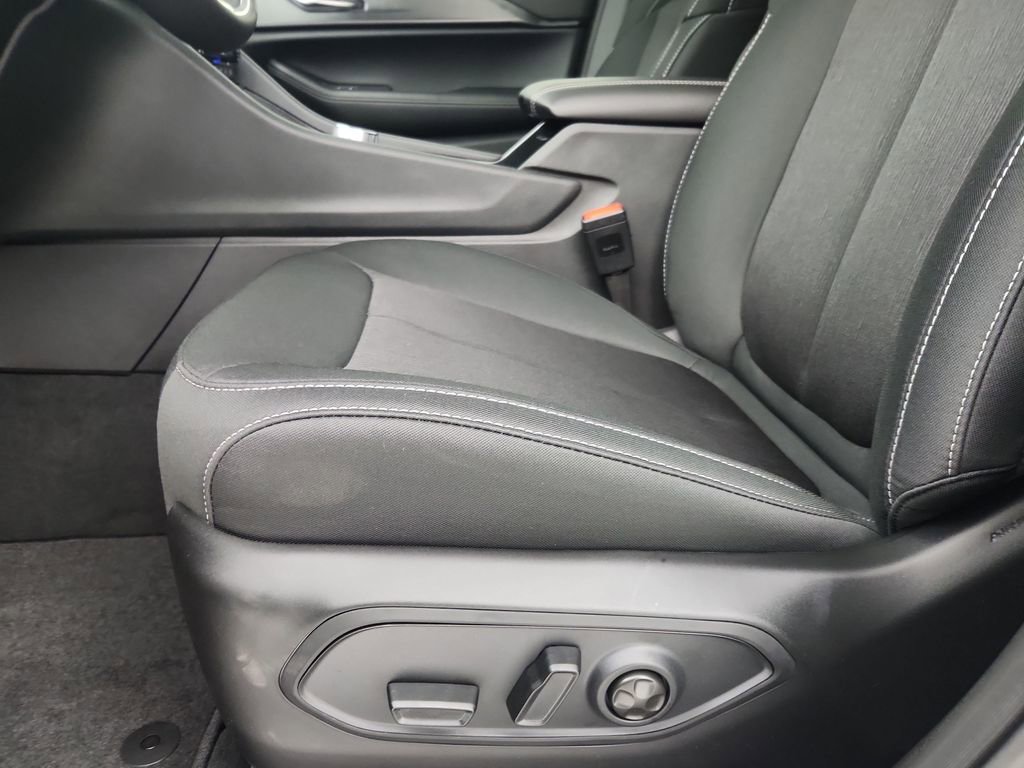 New 2025 Jeep Grand Cherokee L Laredo image 20