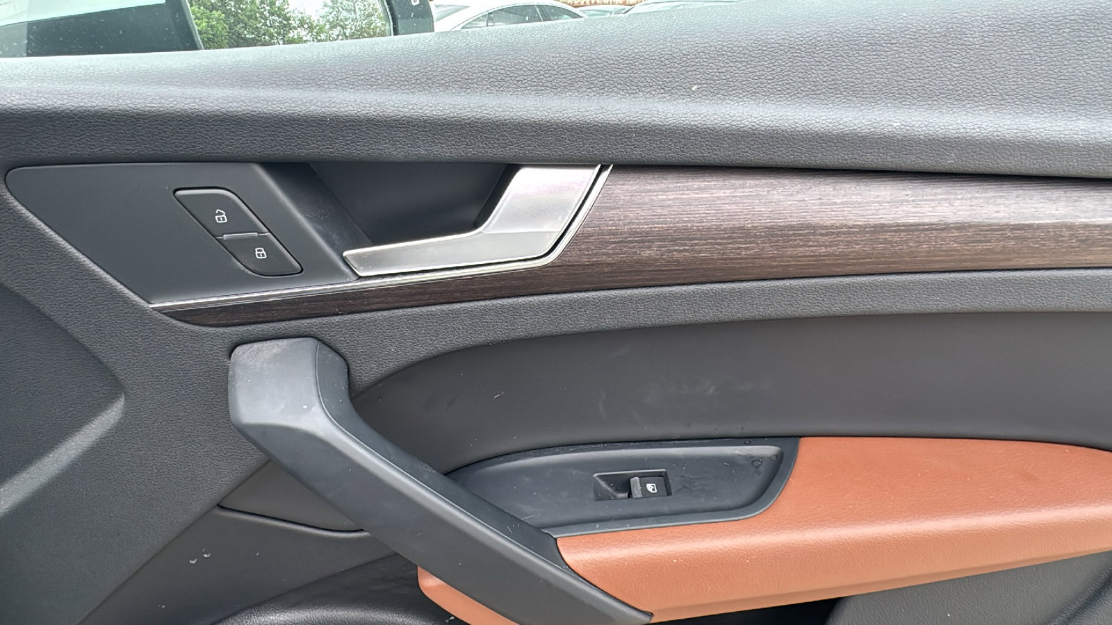 Used 2025 Audi Q5 e Premium image 30