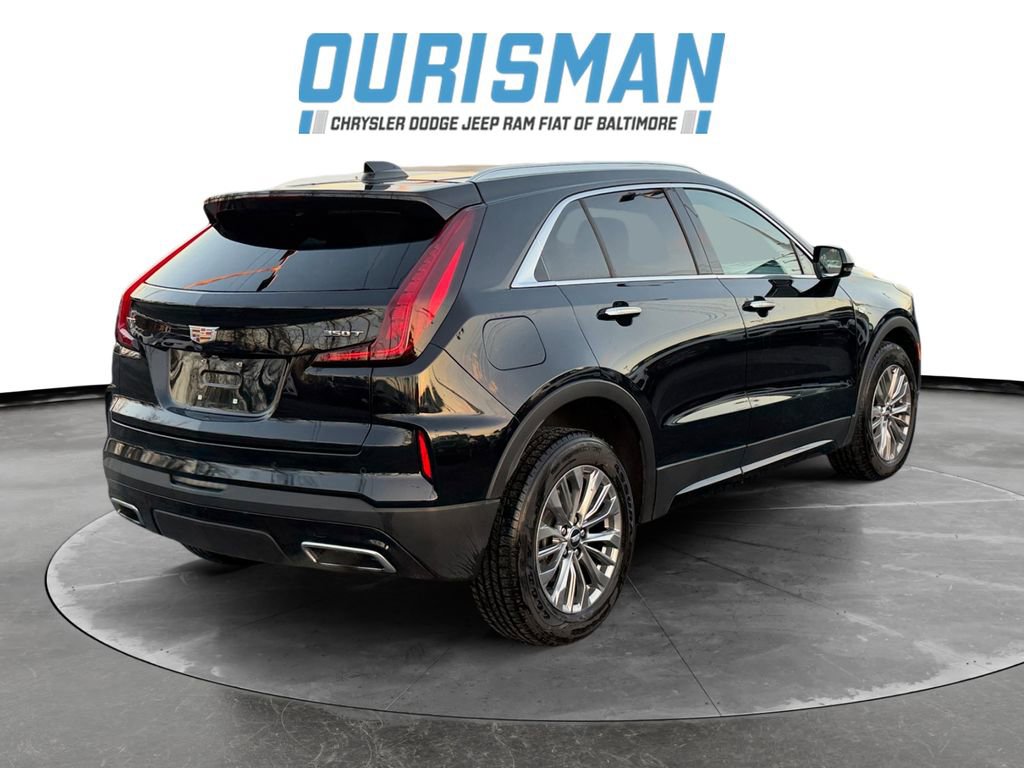 Used 2024 Cadillac XT4 Premium Luxury image 6