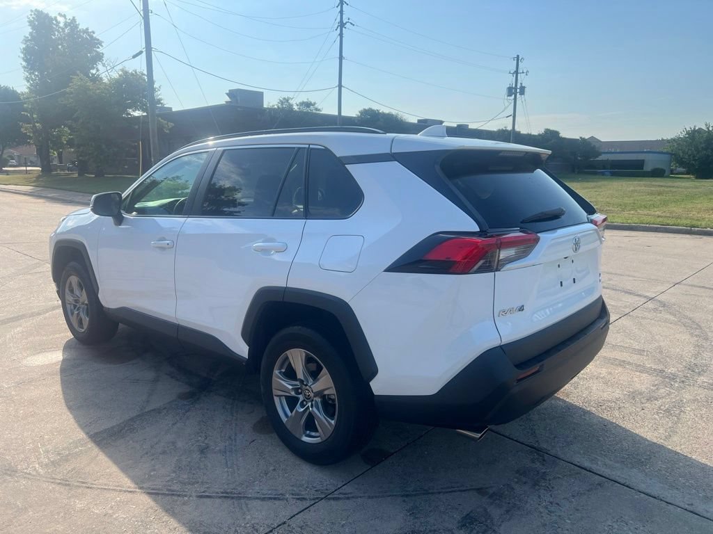Used 2023 Toyota RAV4 XLE AWD/4WD image 8
