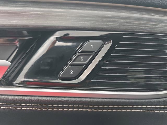 Used 2024 Jeep Wagoneer Series II w/ Flexible Seating Group image 26