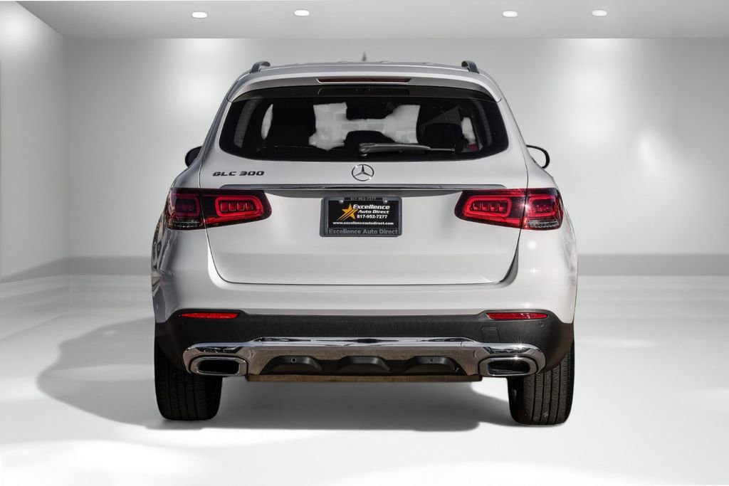 Used 2022 Mercedes-Benz GLC 300 w/ Premium Package Lite image 9
