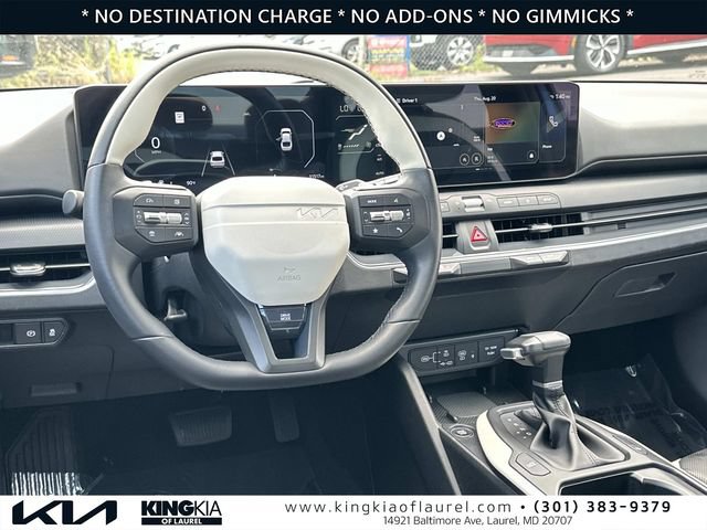 Used 2025 Kia K4 GT-Line w/ GT-Line Premium Package FWD image 2