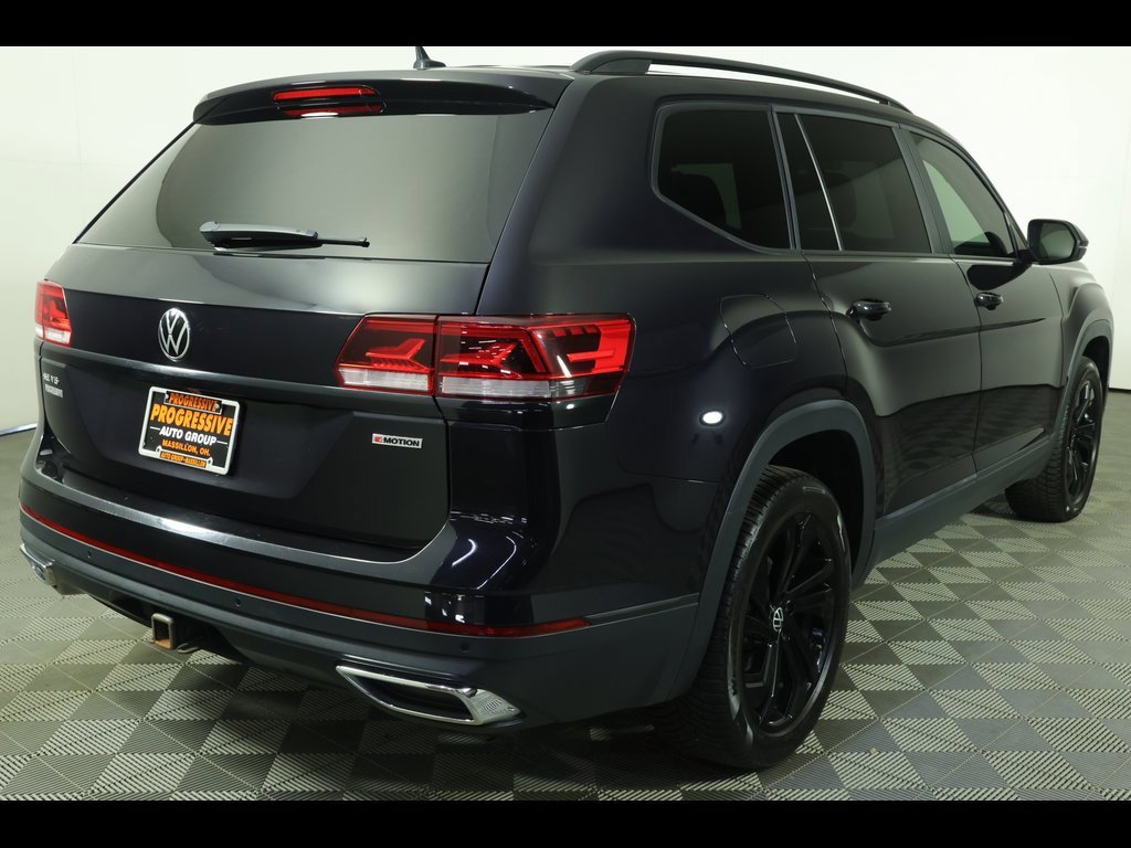 Used 2022 Volkswagen Atlas SE w/ Black Wheel Package image 12
