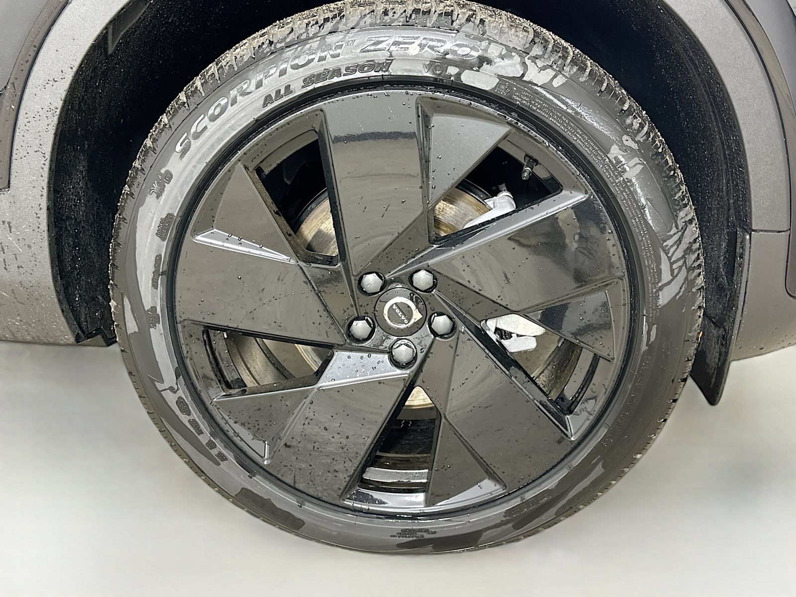 New 2026 Volvo XC40 B5 Ultra w/ Protection Package Premier AWD/4WD image 10
