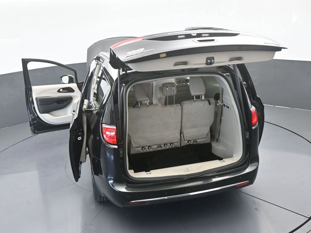 Used 2019 Chrysler Pacifica Limited image 71