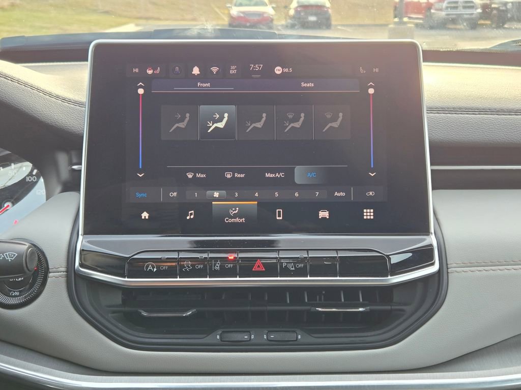 Used 2024 Jeep Compass Limited image 22