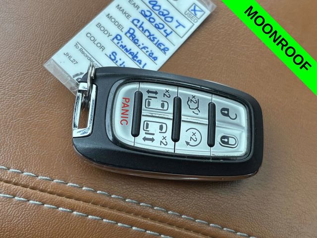 Used 2024 Chrysler Pacifica Pinnacle w/ Trailer Tow Group image 24