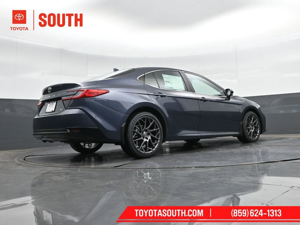 Used 2026 Toyota Camry XLE image 32