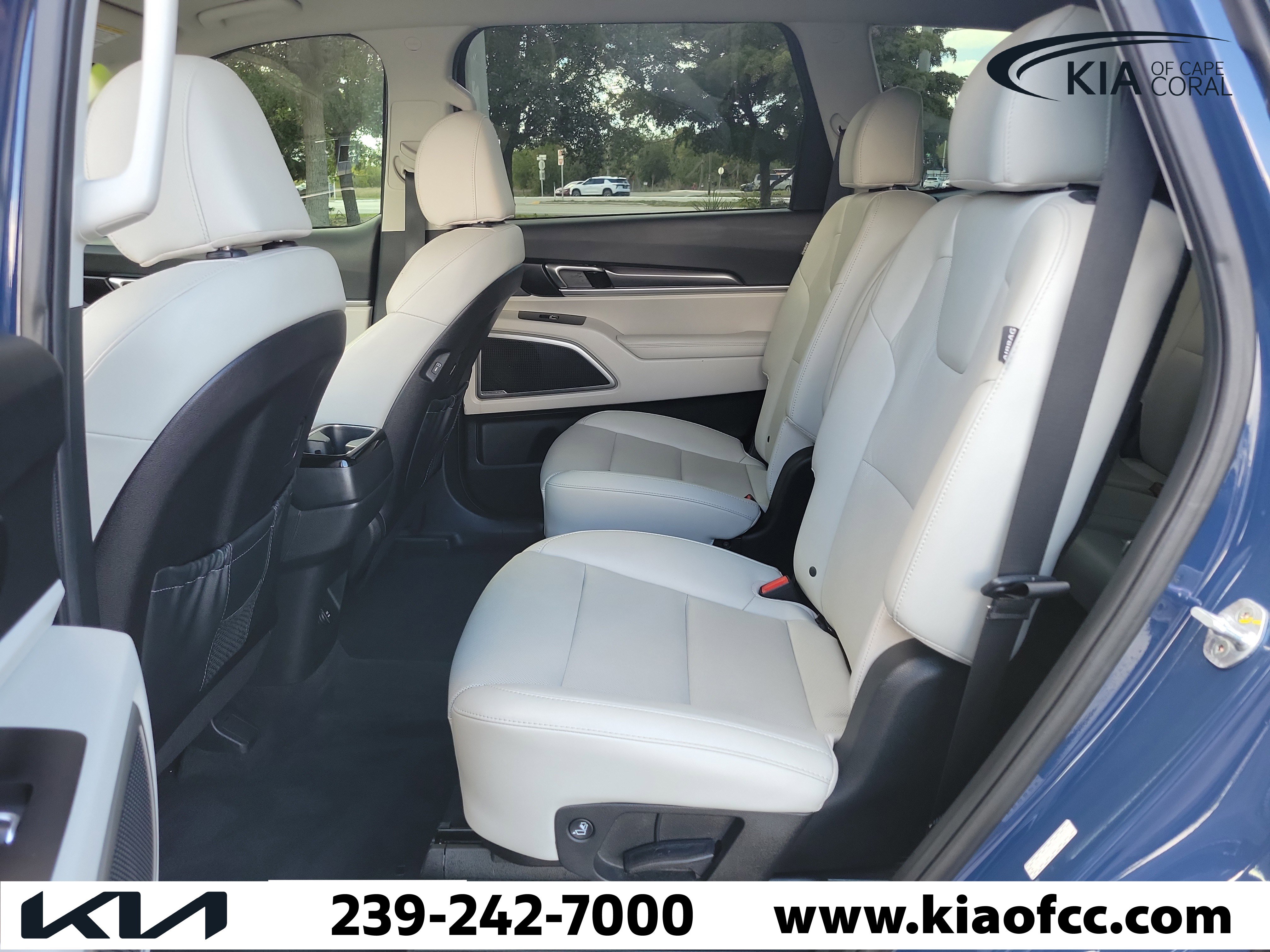 Used 2023 Kia Telluride S image 11