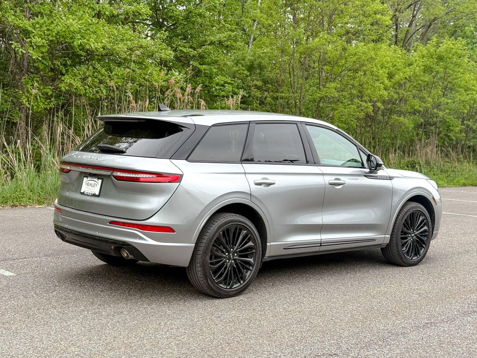 Used 2023 Lincoln Corsair AWD w/ Equipment Group 101A image 6
