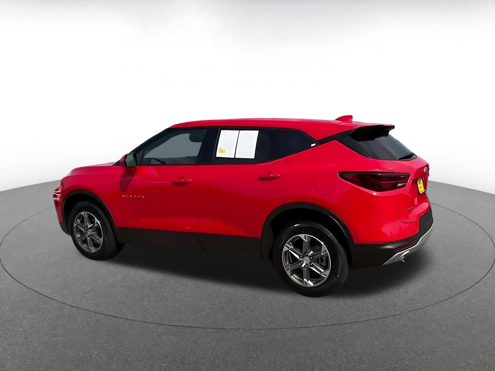 Used 2026 Chevrolet Blazer LT FWD image 8