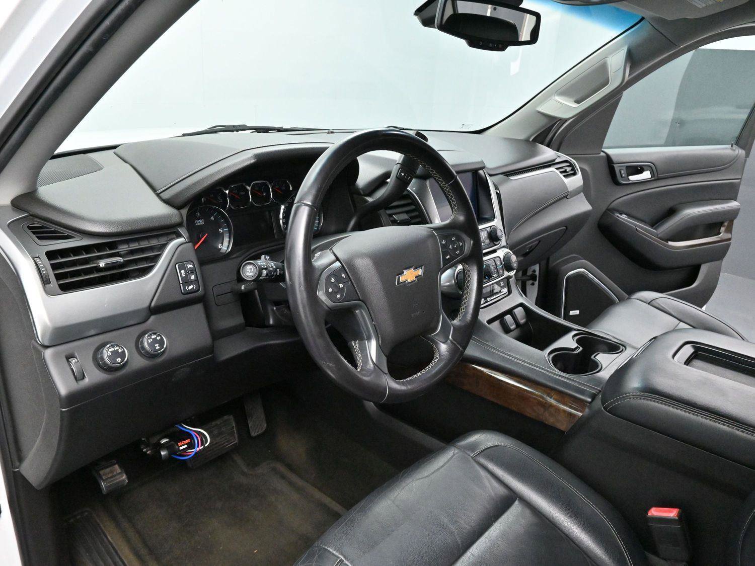 Used 2015 Chevrolet Suburban LT image 18