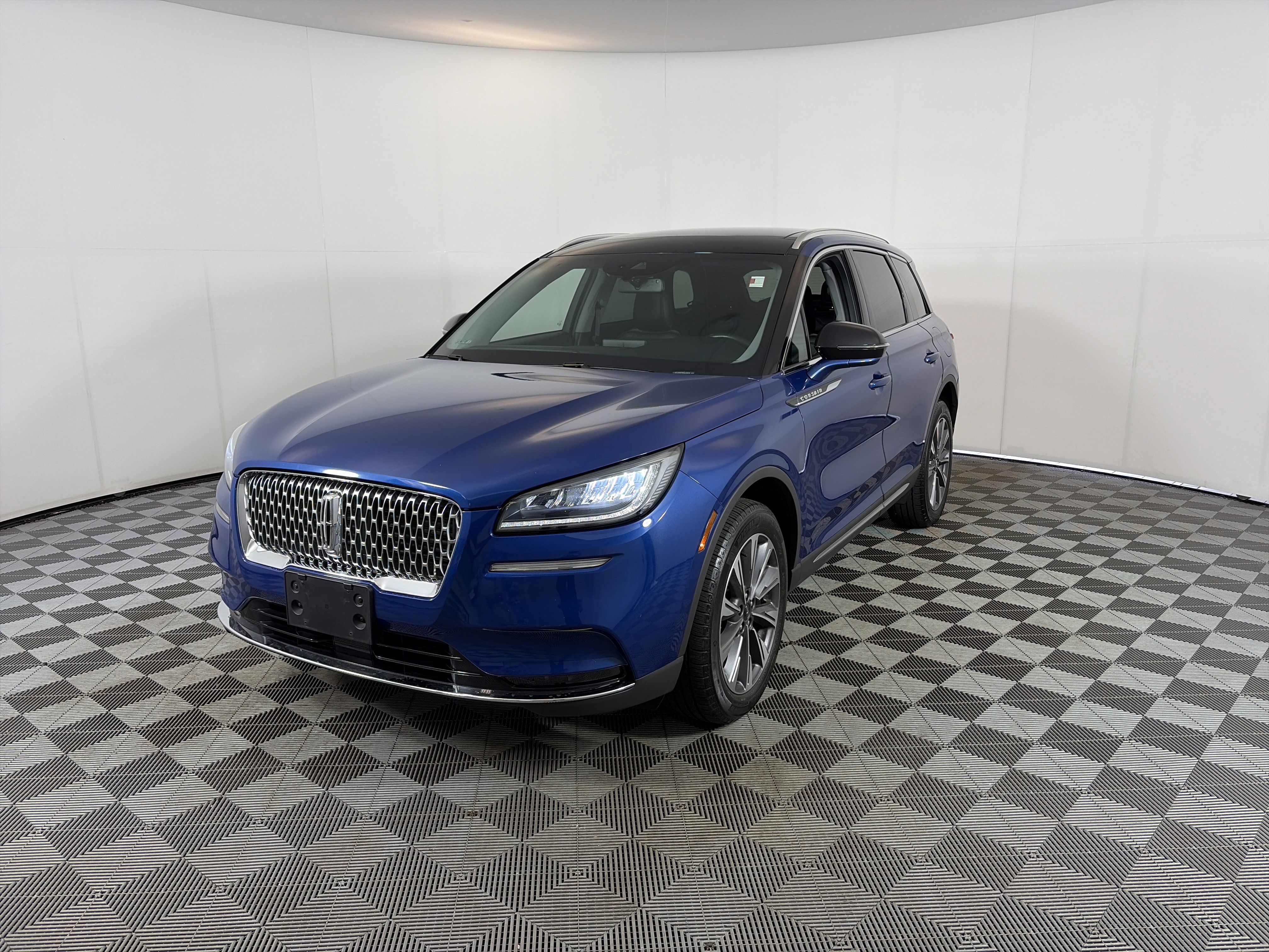 Used 2021 Lincoln Corsair Reserve w/ Elements Package AWD/4WD image 2