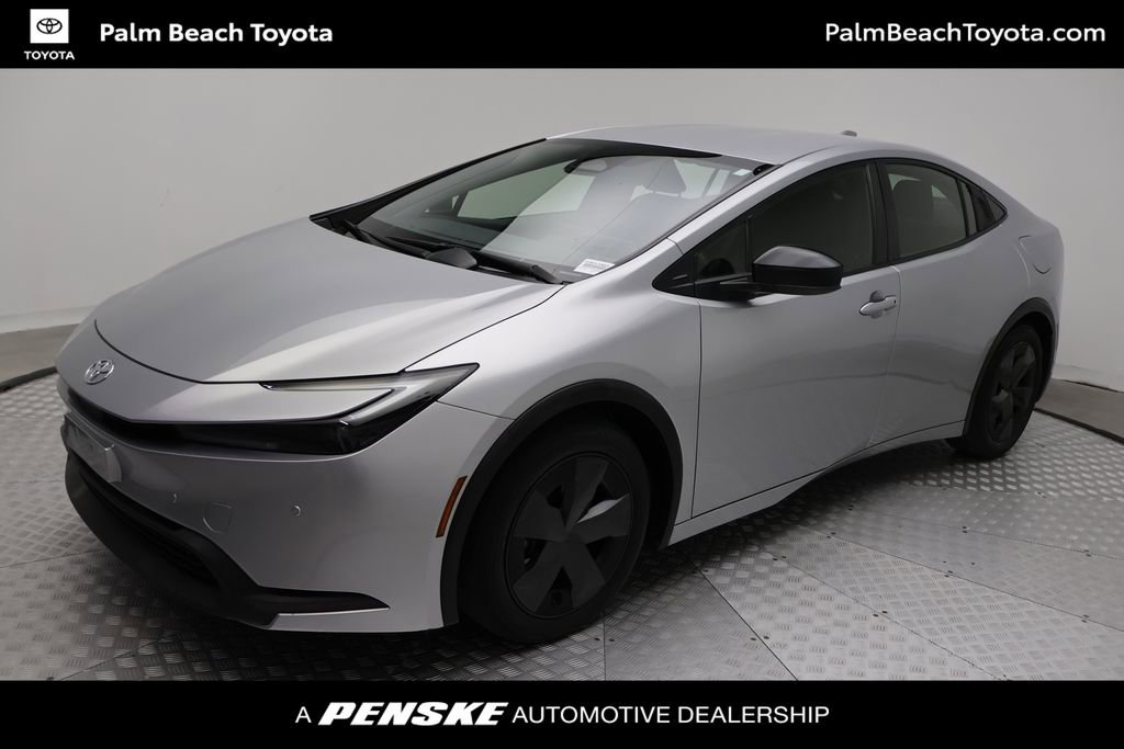 Used 2023 Toyota Prius LE
