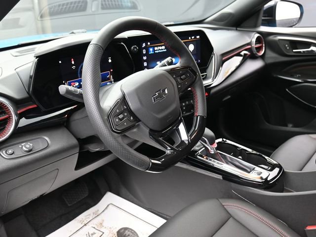 Used 2025 Chevrolet Trax RS w/ Driver Confidence Package image 14