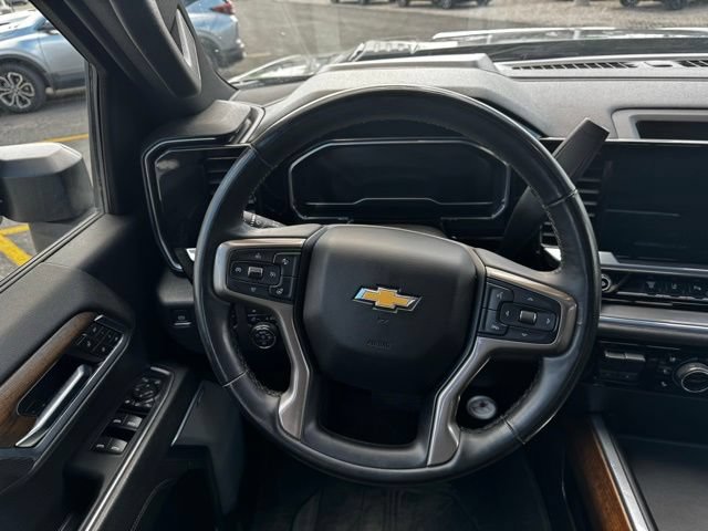 Used 2024 Chevrolet Silverado 3500 High Country w/ High Country Premium Package AWD/4WD image 17