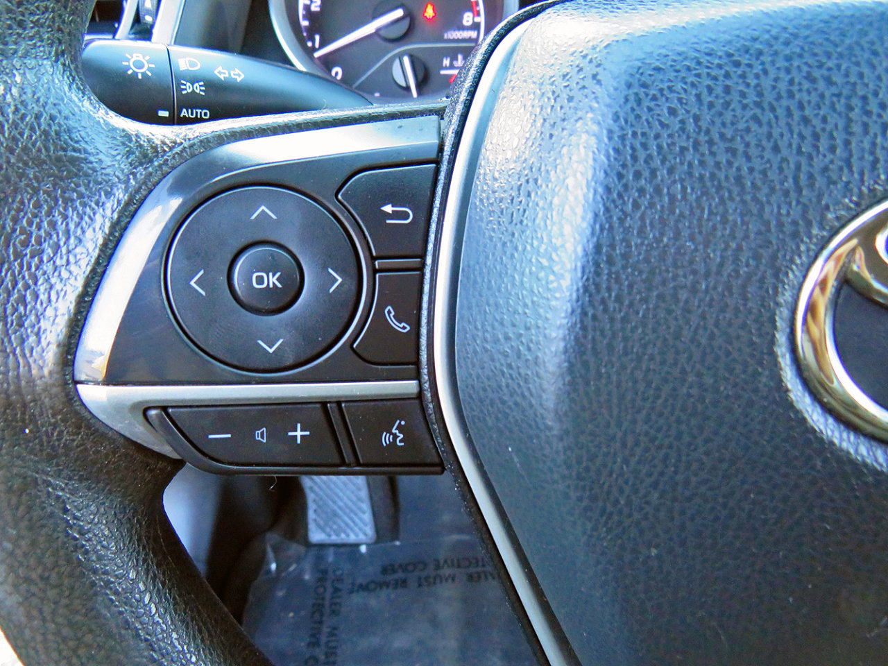 Used 2021 Toyota Camry LE image 20