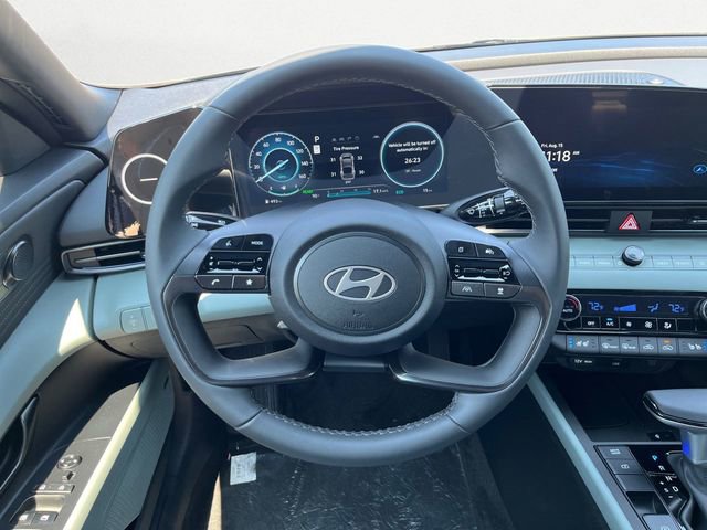 New 2025 Hyundai Elantra Limited image 12