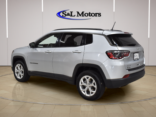 Certified 2024 Jeep Compass Latitude AWD/4WD image 5
